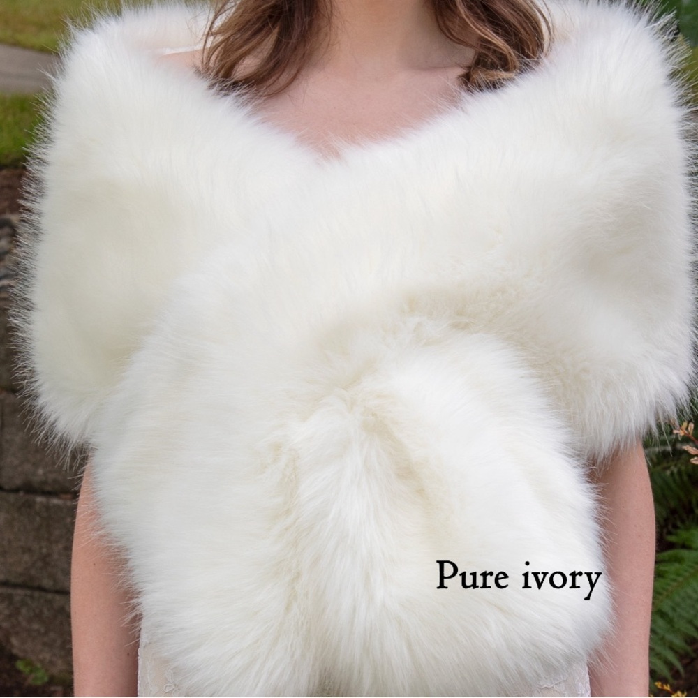 Ivory faux fur bridal wrap